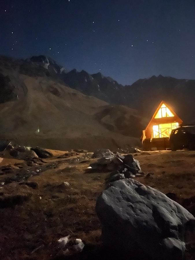 Alone Cottage Kazbegi Bagian luar foto