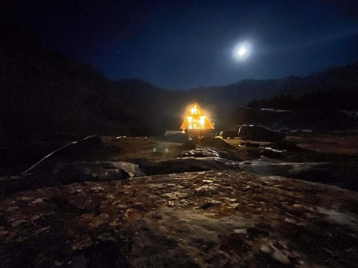 Alone Cottage Kazbegi Bagian luar foto