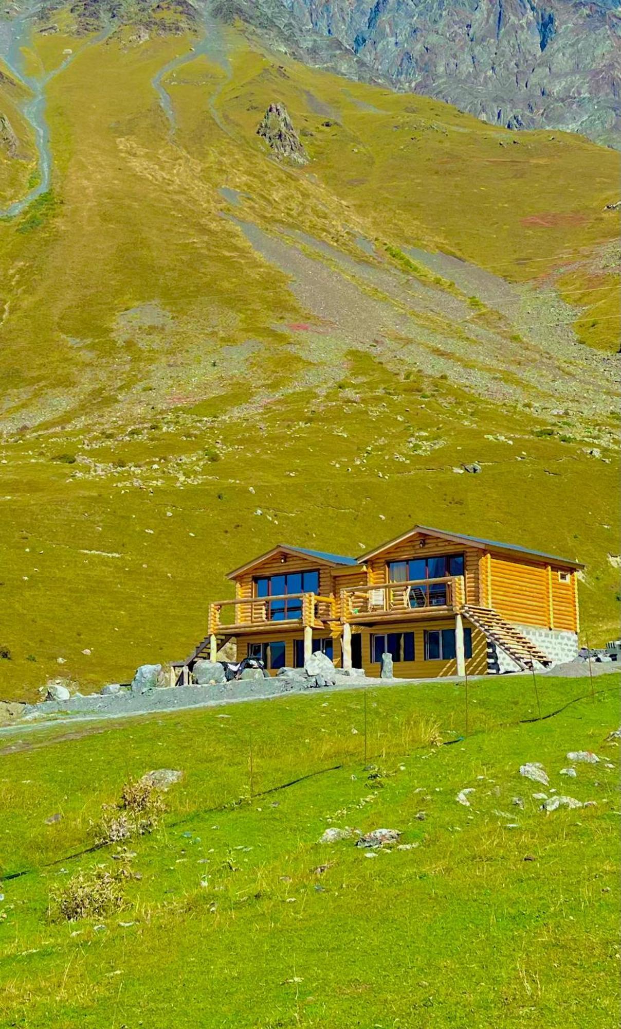 Alone Cottage Kazbegi Bagian luar foto
