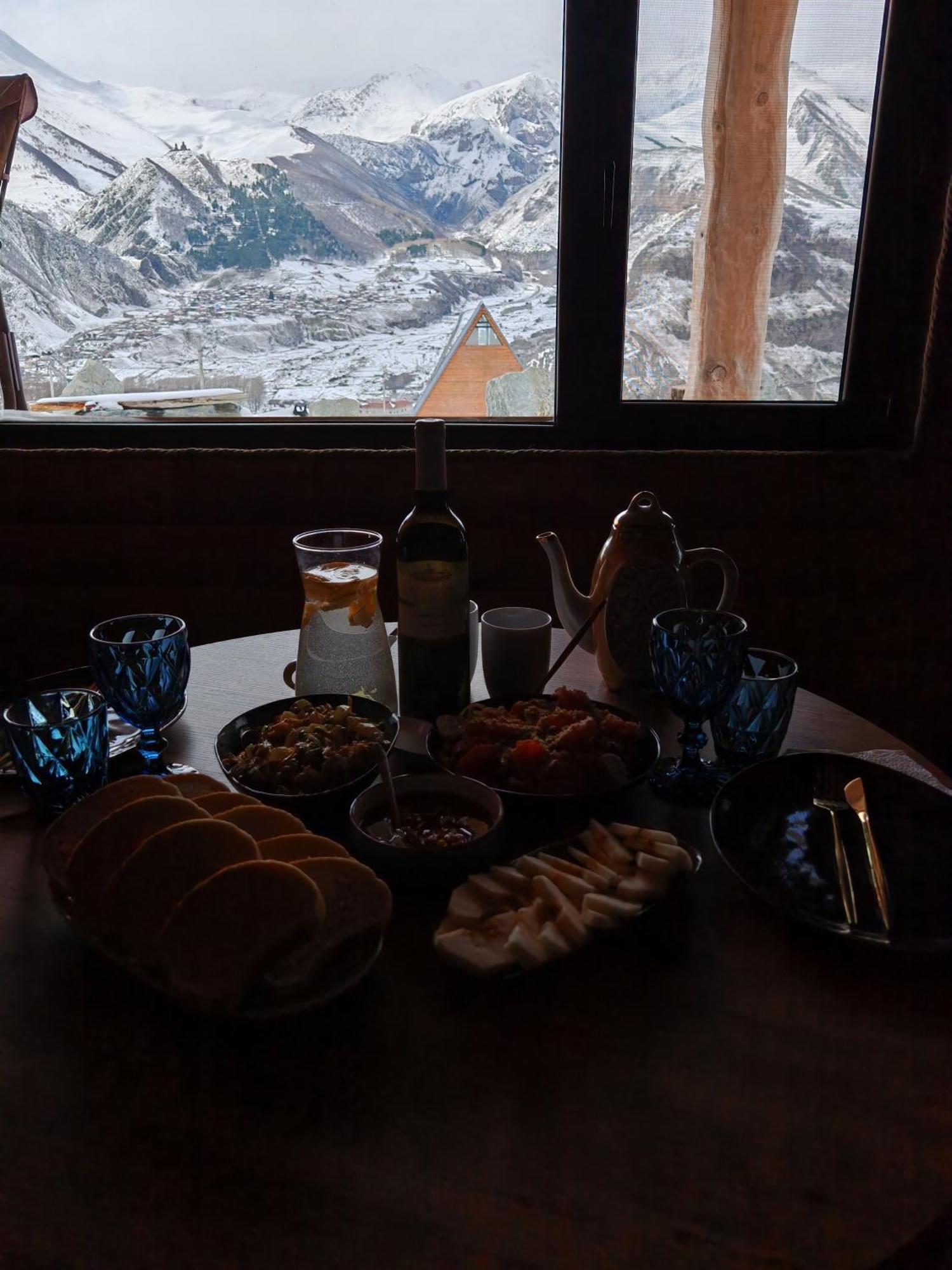 Alone Cottage Kazbegi Ruang foto